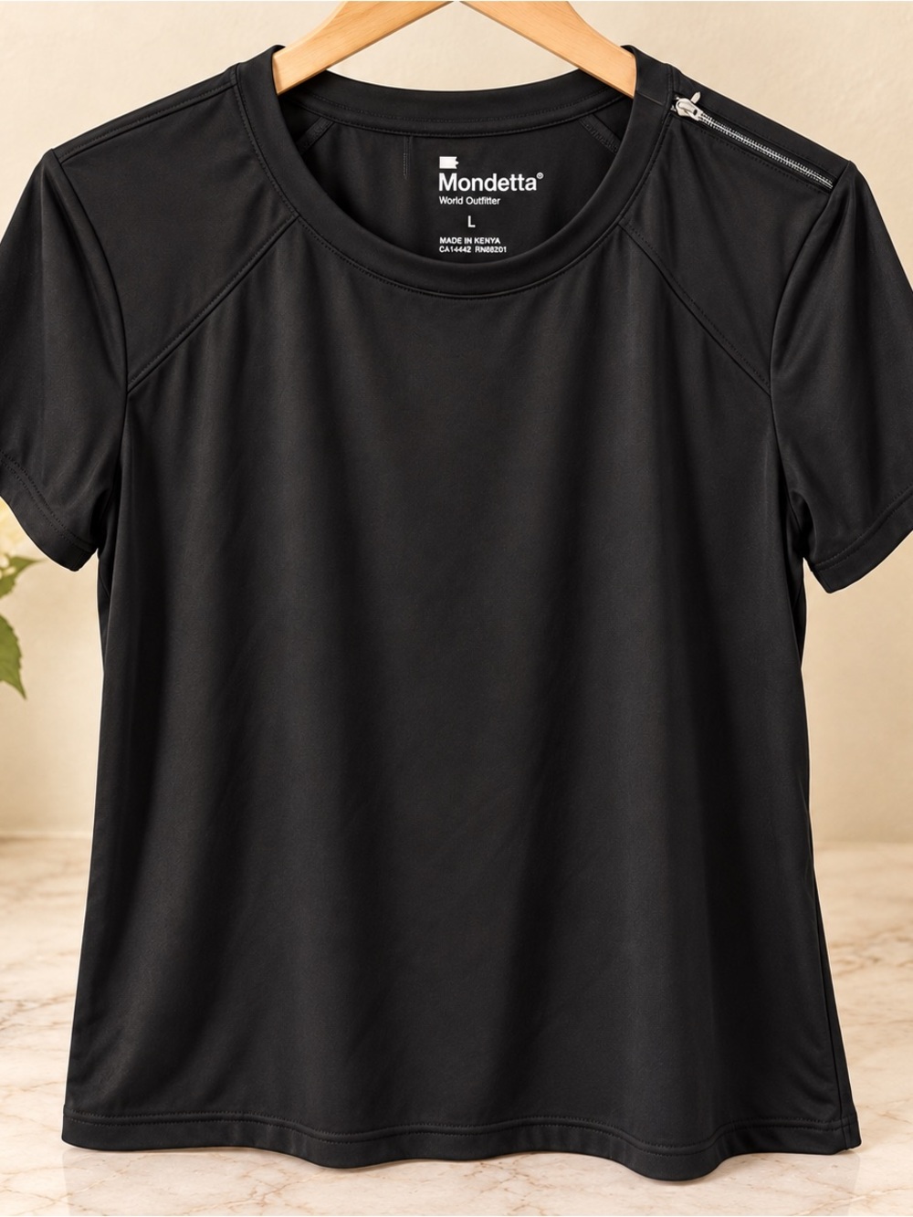 Mondetta Black Performance Athletic Top Size L